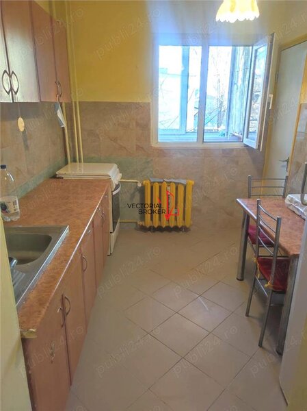 Calea Mosilor Apartament decomandat in bloc reabilitat, et.2/8